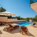 Nice Home In Pupnat *
