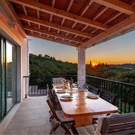 Gorgeous In Holiday home