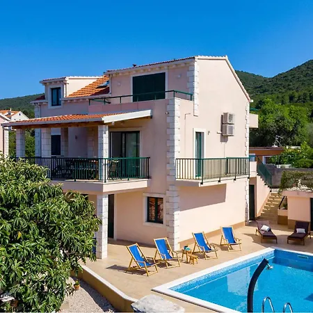 Gorgeous In Holiday home *